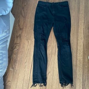 Black ripped skinny jeans